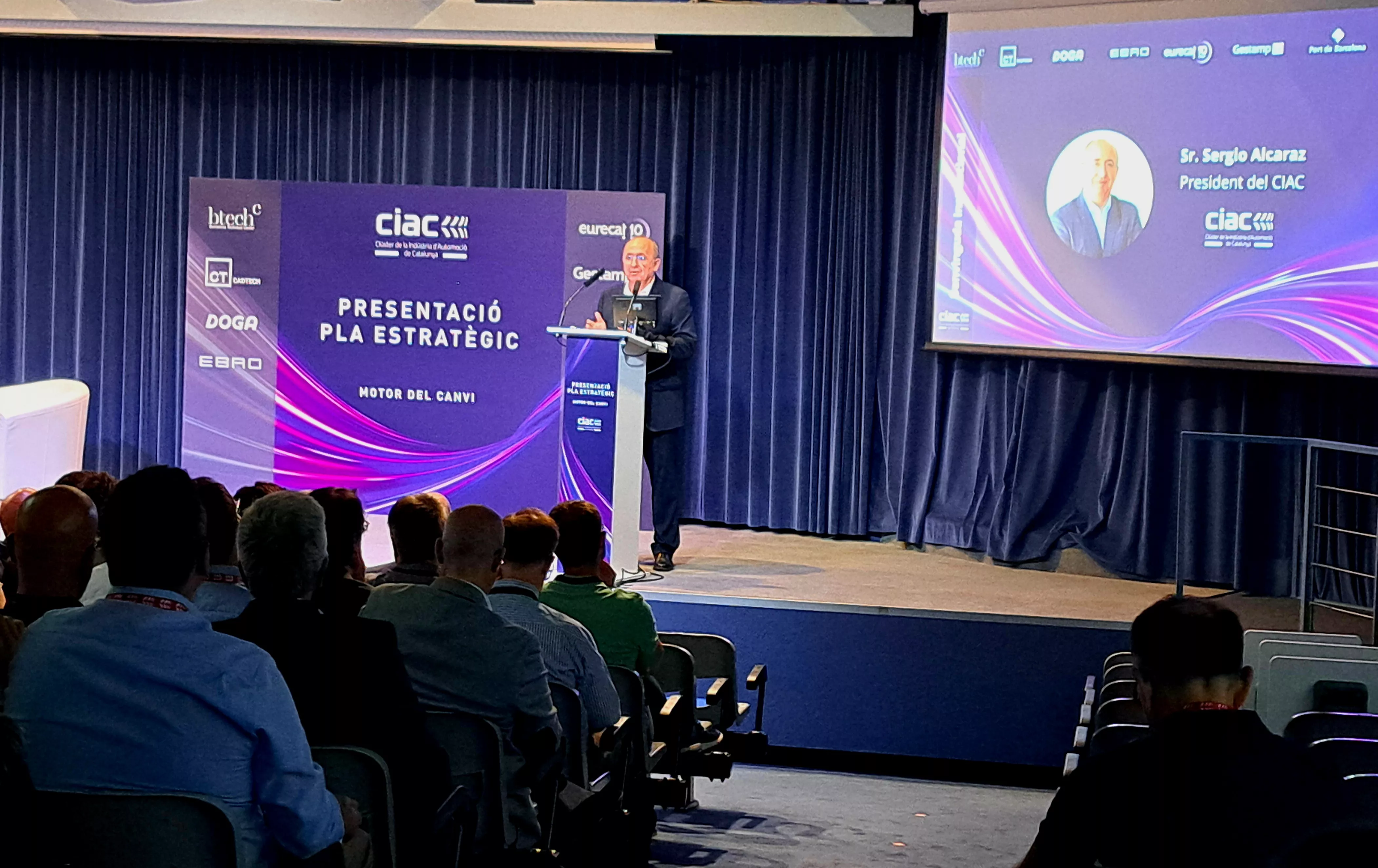 Sergio Alcarac presenta el pñan estratégico de CIAC