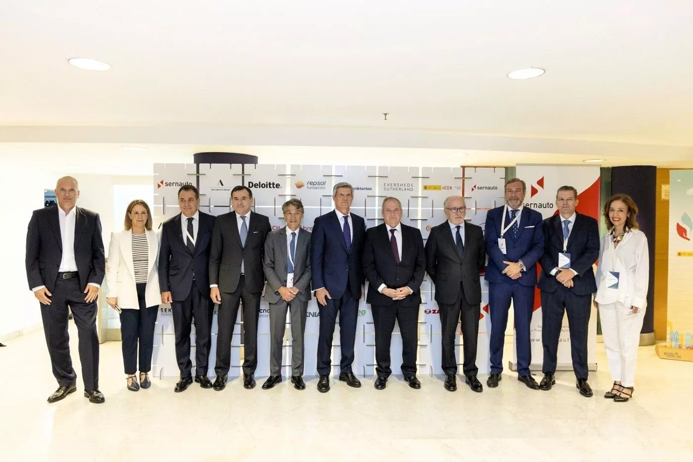 Participantes en el Encuentro de Sernauto