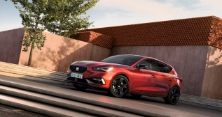 SEAT Leon Black Edition 01