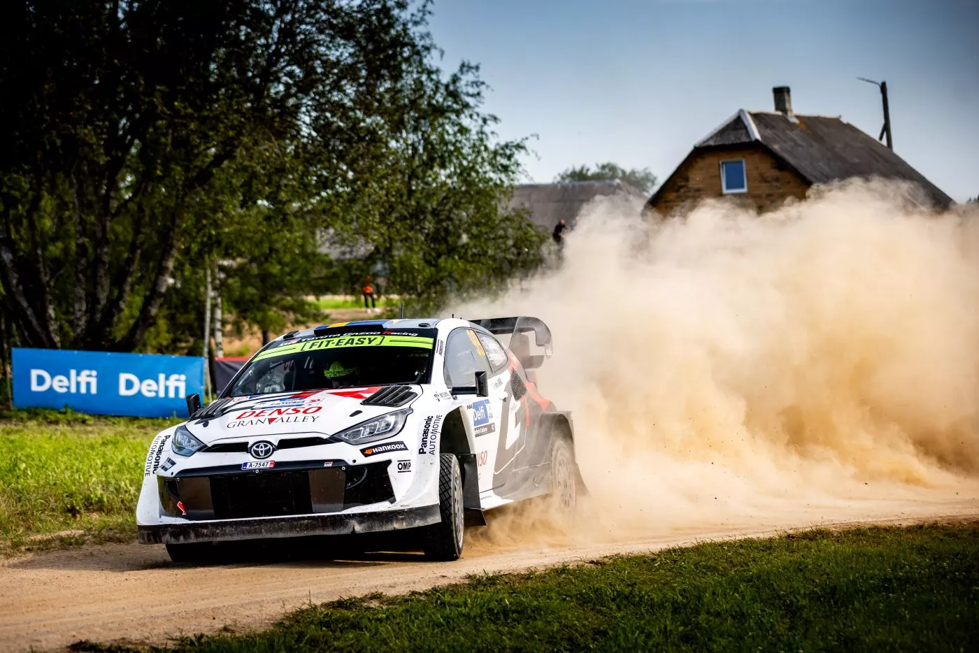 Oliver Solberg con Toyota en el Rally de Estonia / X WRC