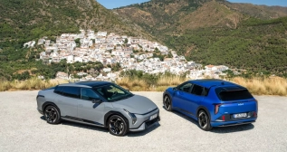 Kia EV4 en las dos carrocerías
