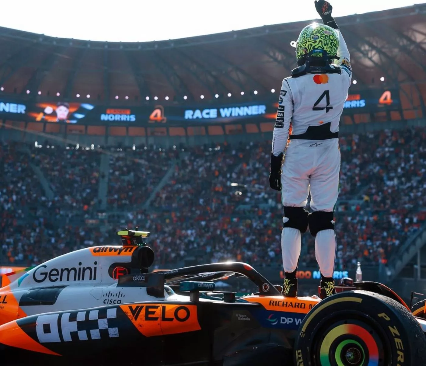 Norris celebra su victoria en México / MCLAREN Norris celebra su victoria en México / MCLAREN