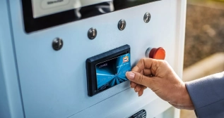 Nueva tarjeta  DKV Mobility +Charge