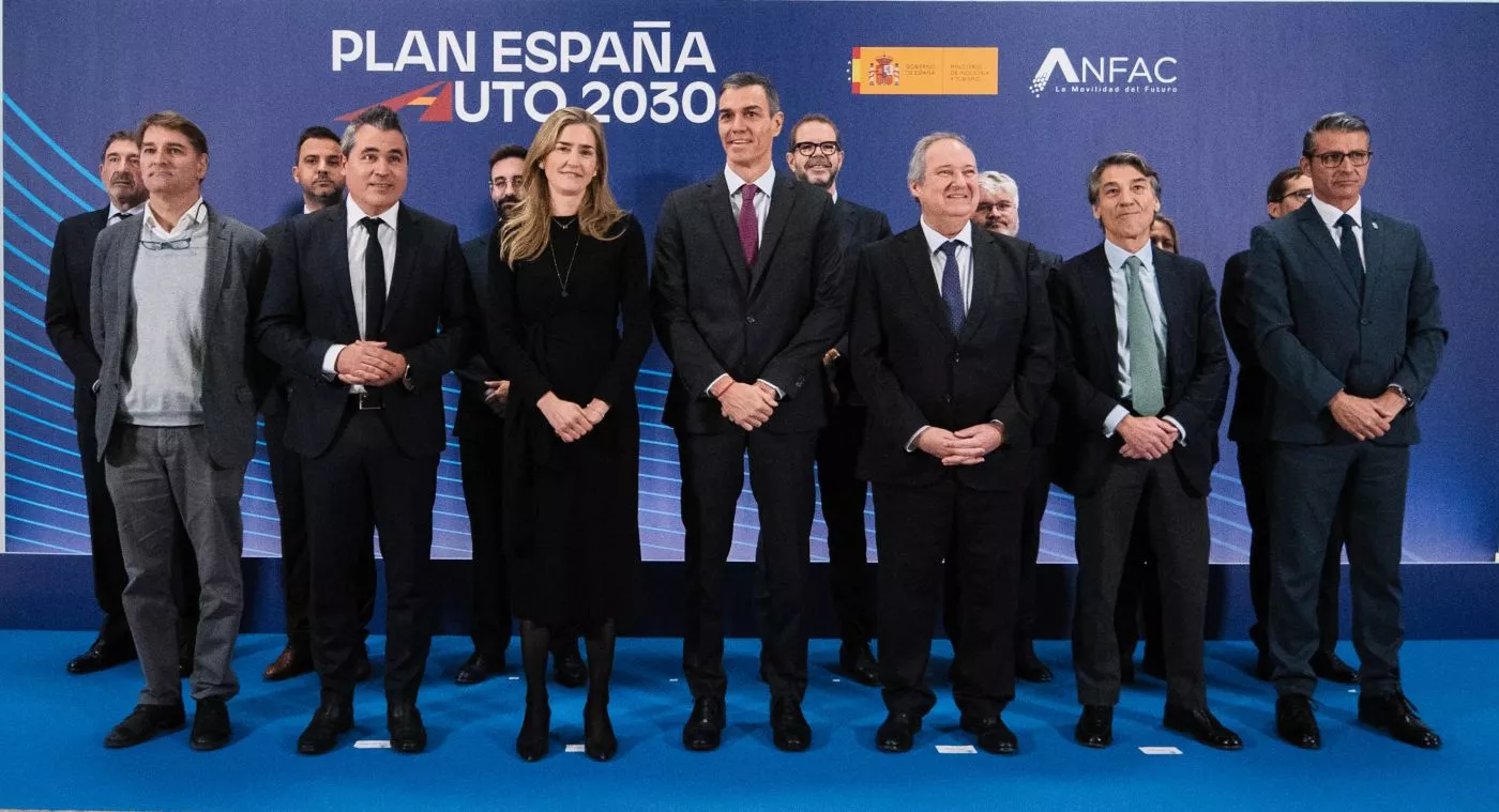 Gobierno y representantes del sector de automoción