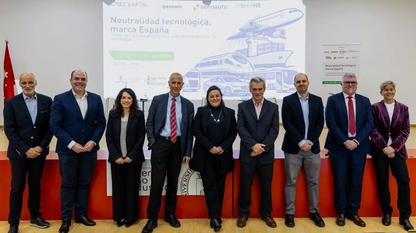 Participantes en el evento sobre neutralidad tecnológica en la movilidad