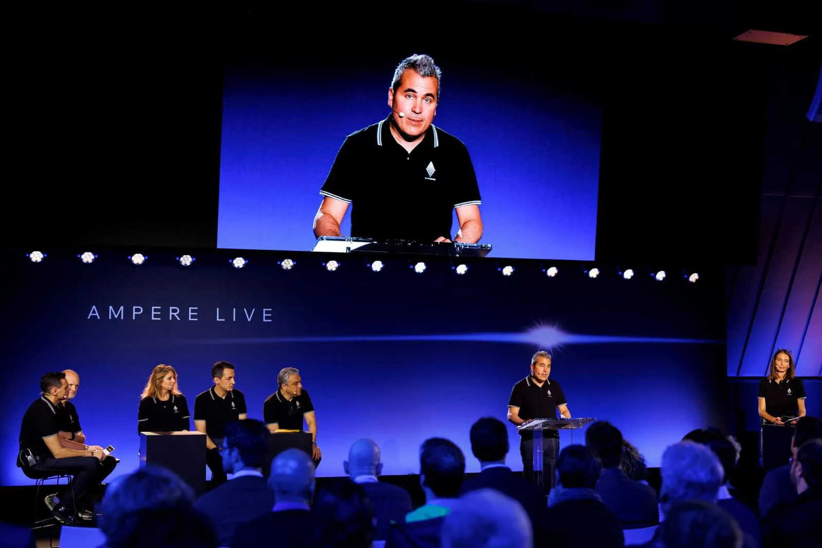 Josep Maria Recasens en la presentación de Ampere con Luca de Meo