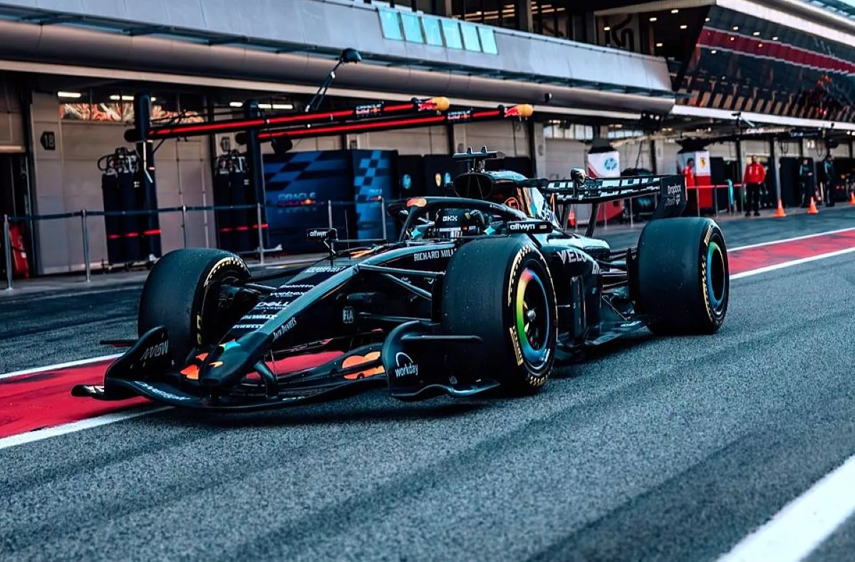 Monoplaza de McLaren en los test de Barcelona / X F1