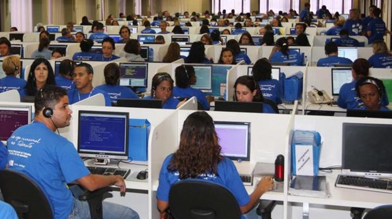La automoción también busca Call Centers