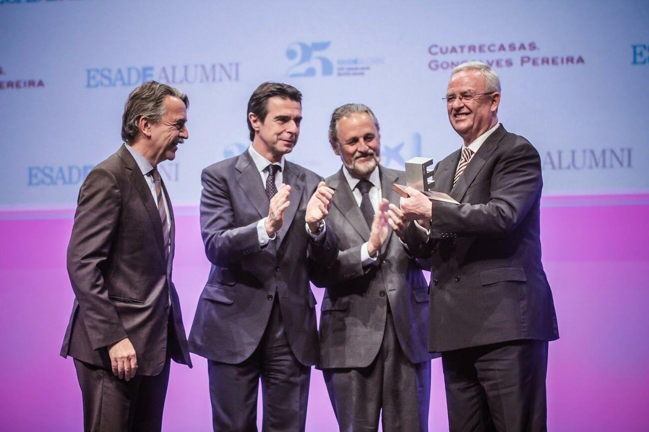 El presidente de Volkswagen, Martin Winterkorn, recibiendo el Premio Esade El presidente de Volkswagen, Martin Winterkorn, recibiendo el Premio Esade