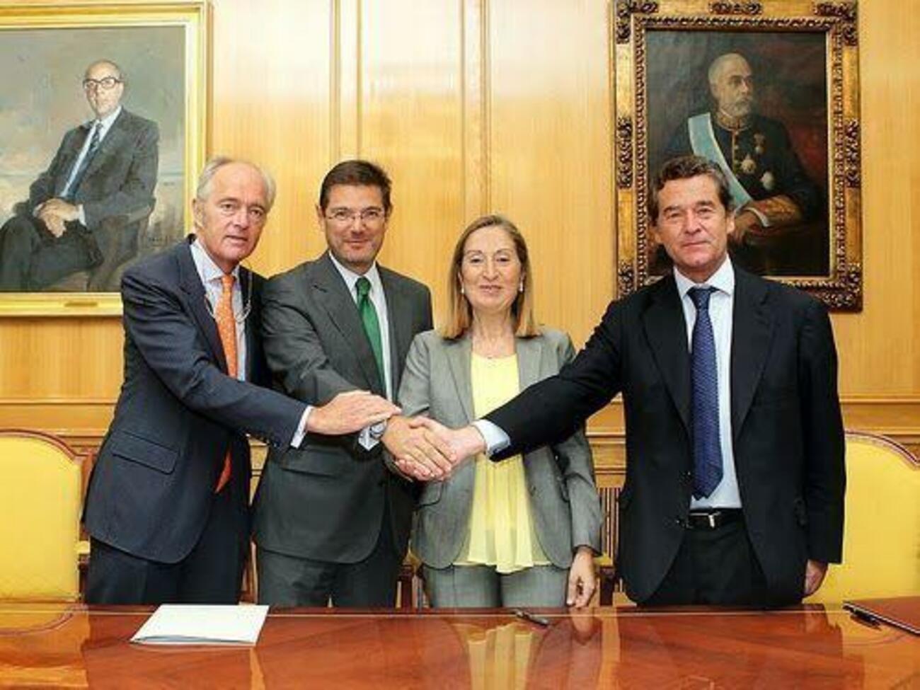 Ana Pastor y a la derecha, Mario Armero, vicepresidente de Anfac / ANFAC