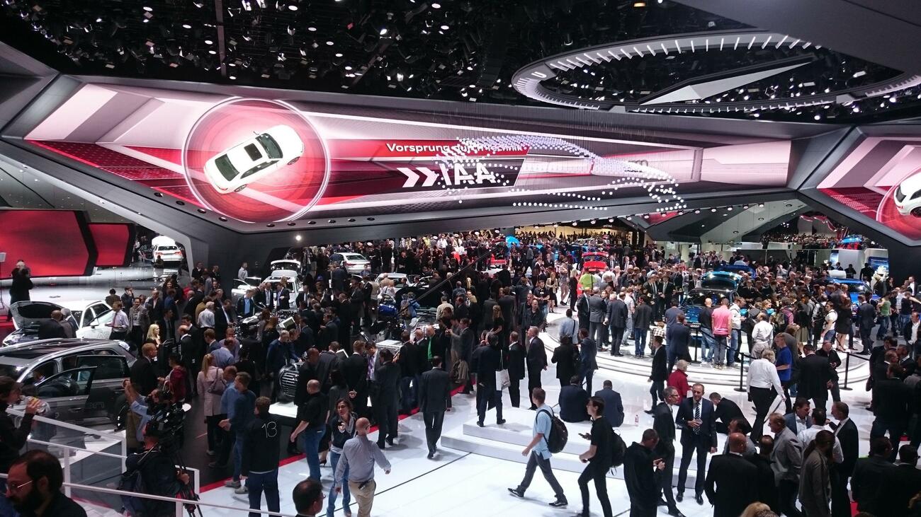 Feria con modelos de la marca de coches Audi Feria con modelos de la marca de coches Audi