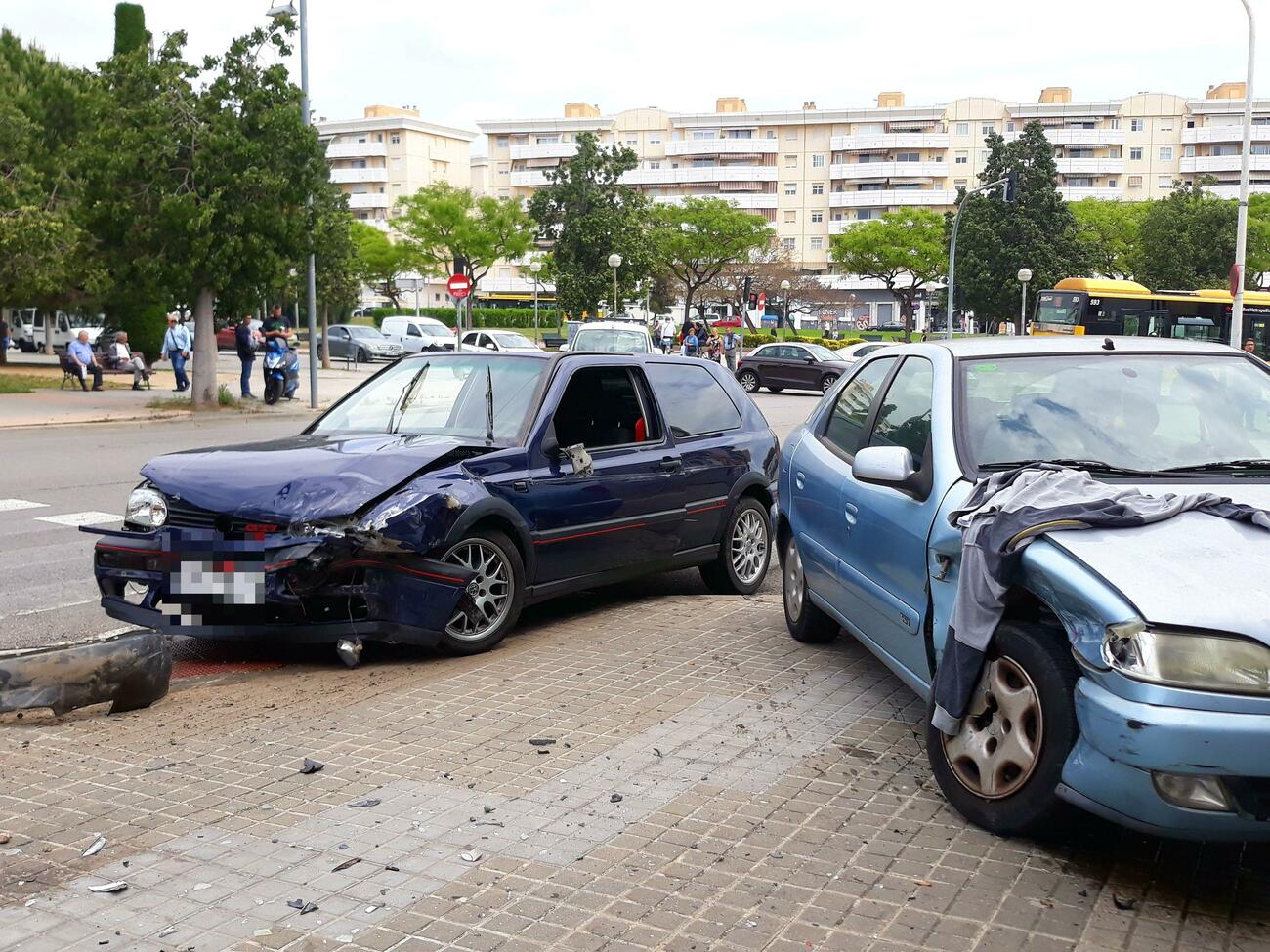 Accidente de tráfico causado por un conductor temerario Accidente de tráfico causado por un conductor temerario