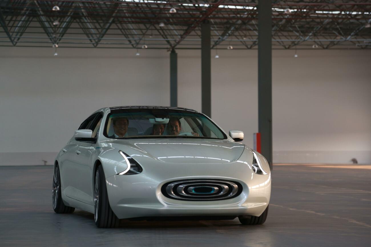 Coche eléctrico de lujo Thunder Power