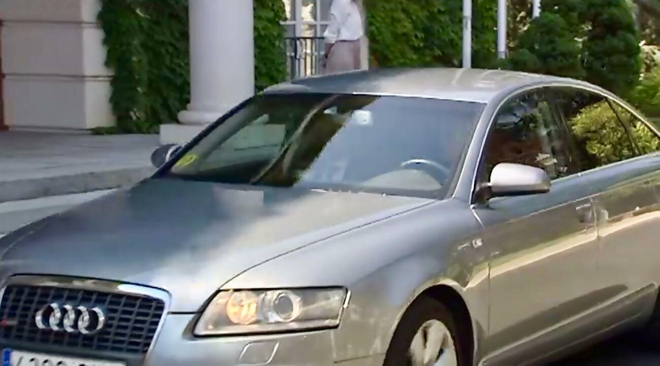 Coche oficial con Quim Torra y Pedro Sánchez Coche oficial con Quim Torra y Pedro Sánchez
