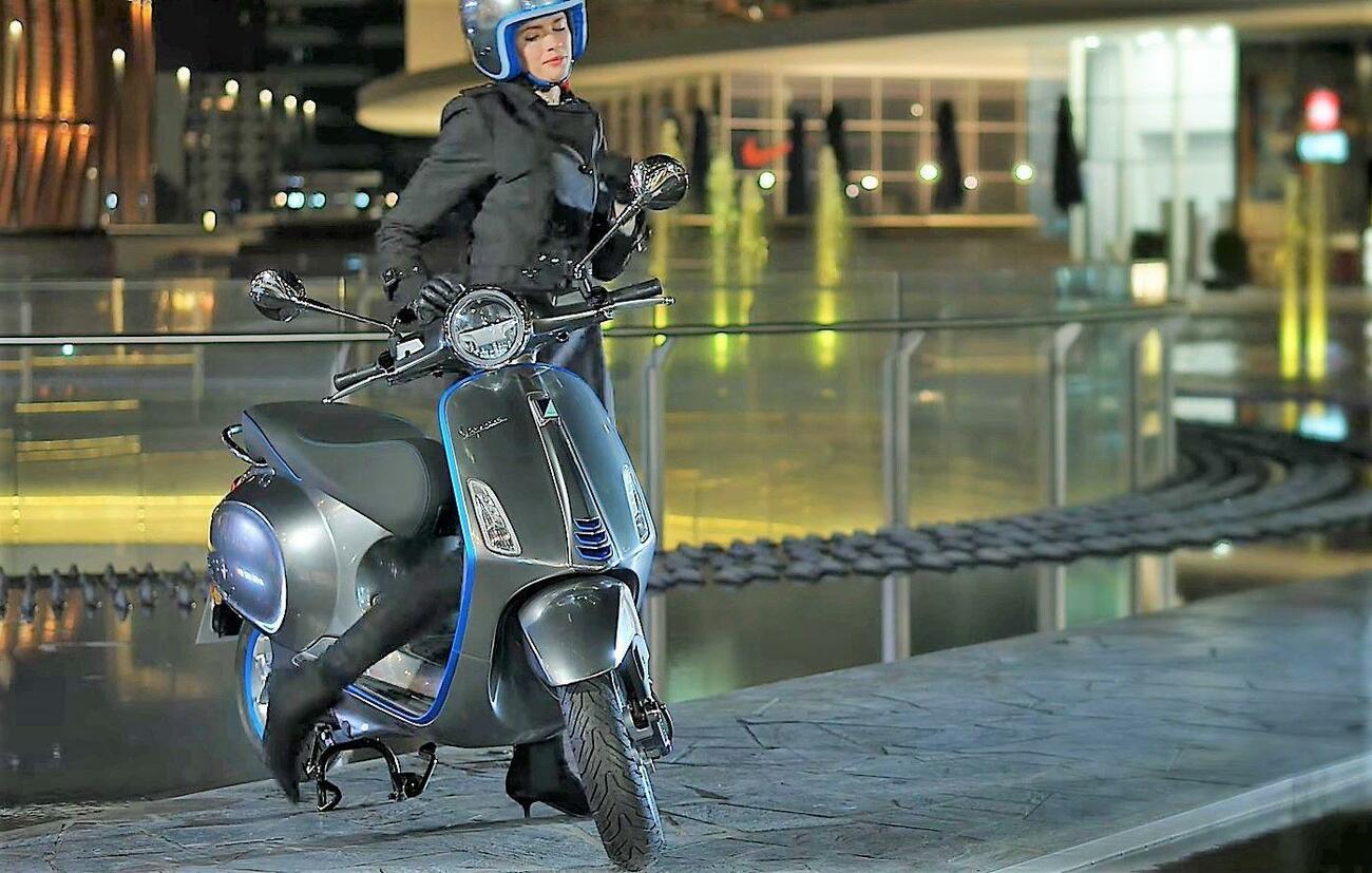 Anuncio de la Vespa Elettrica