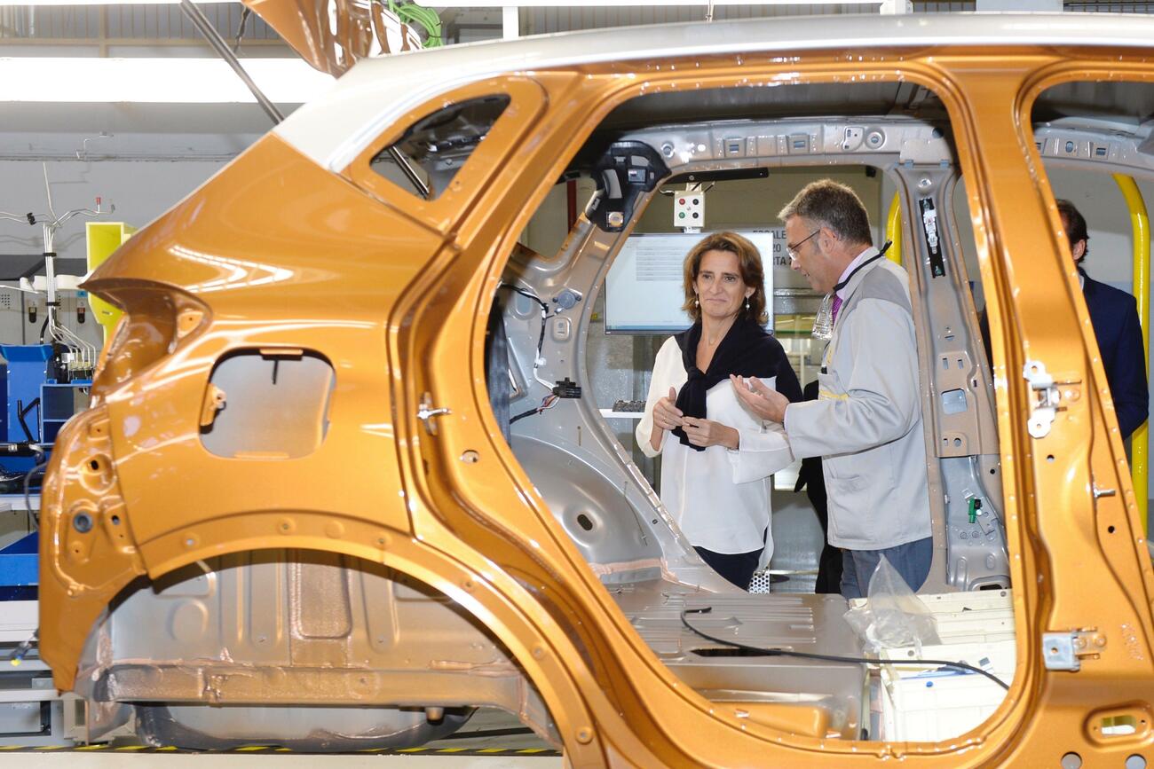La Ministra de Transición Ecológica, Teresa Ribera, visita Renault Valladolid