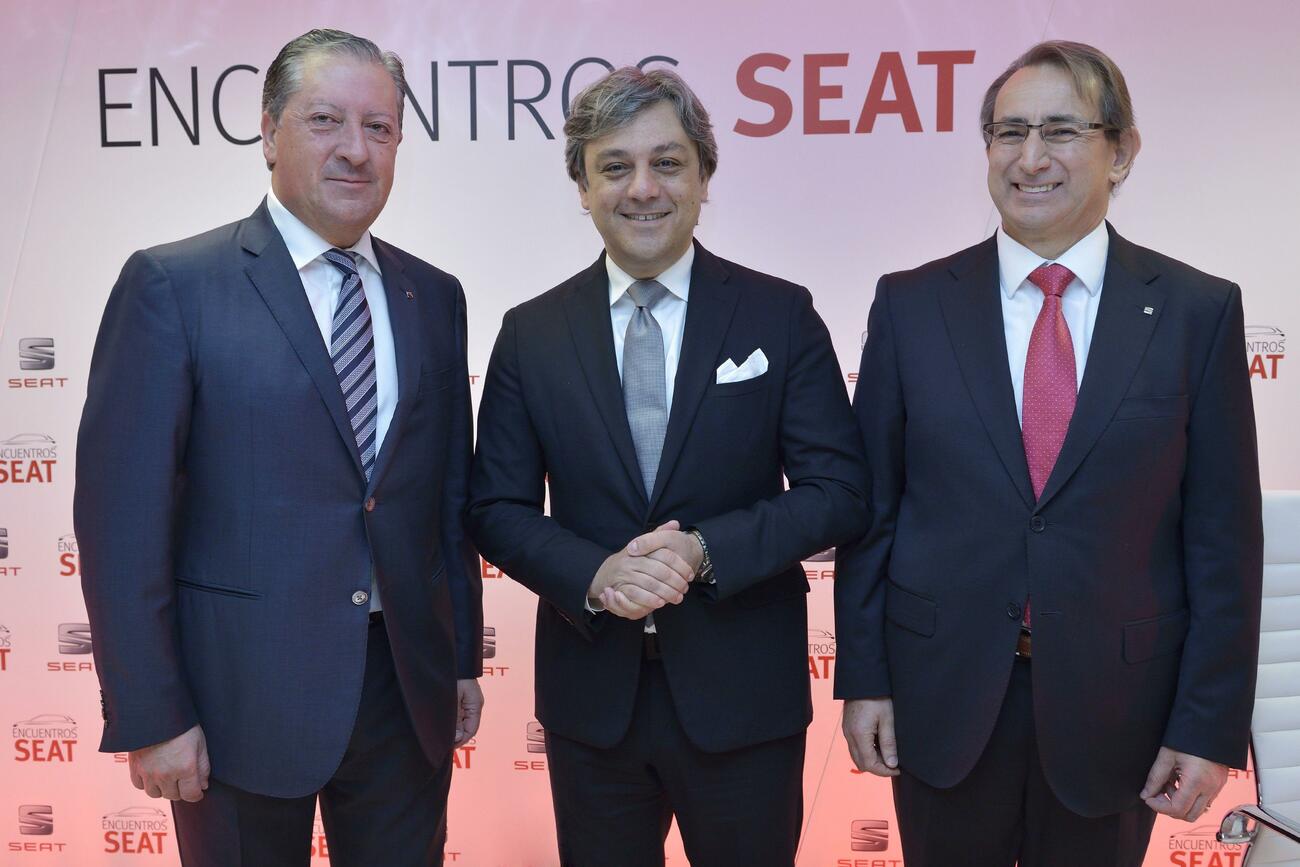 El vicepresidente de Seat Ramón Paredes con Luca de Meo