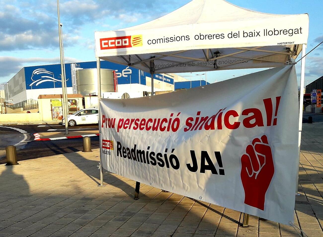 Cartel contra la persecución sindical, de CCOO