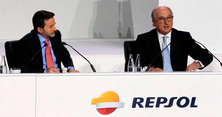 Josu Jon Imaz, consejero delegado de Repsol, junto a Antoni Brufau, presidente de la cotizada / EFE