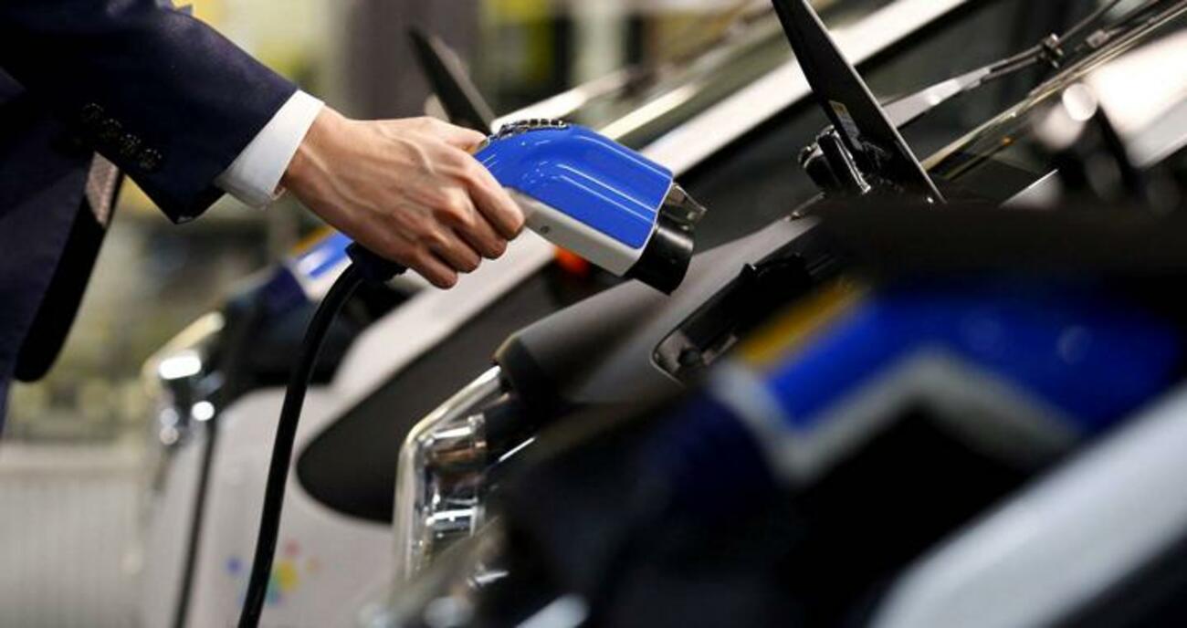 Imagen de un punto de recarga de vehículos eléctricos / EFE