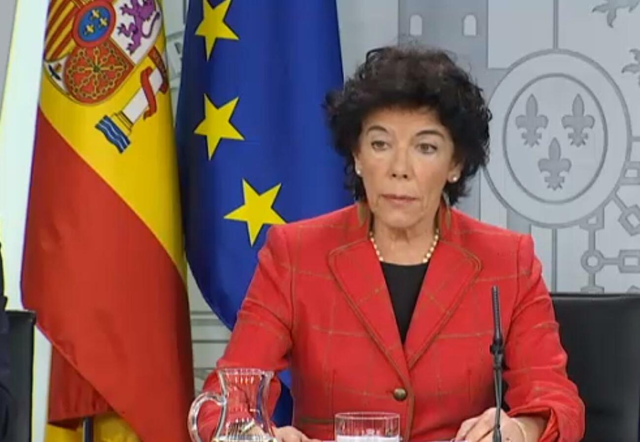 Isabel Celaá en rueda de prensa después del Consejo de Ministros