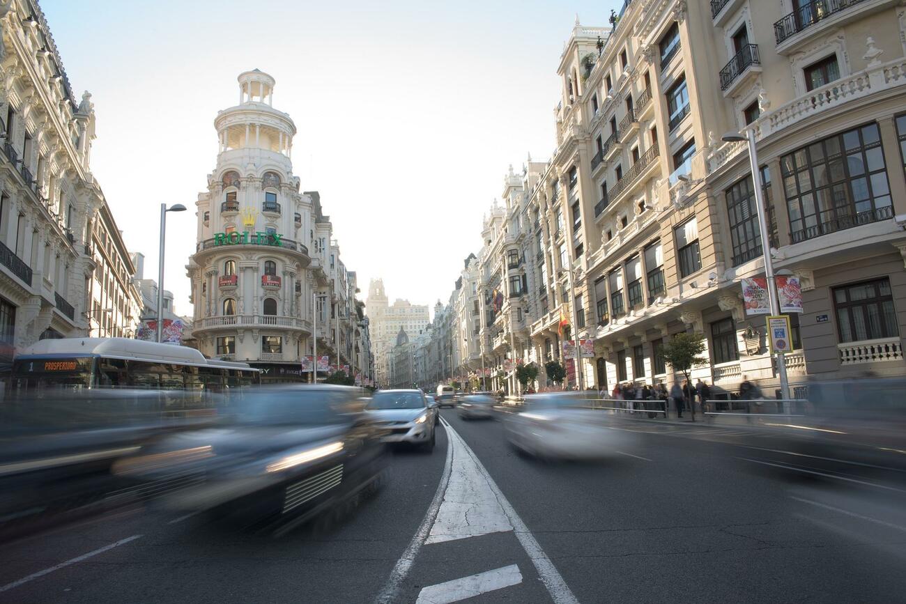 Tráfico en la Gran Vía de Madrid / PIXABAY Tráfico en la Gran Vía de Madrid / PIXABAY