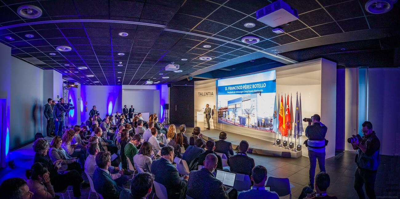 Presentación del programa Talentia de FP Dual de Volkswagen Group España Distribución Presentación del programa Talentia de FP Dual de Volkswagen Group España Distribución