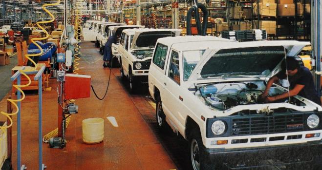 Montaje del Nissan Patrol en la planta de Barcelona en 1983