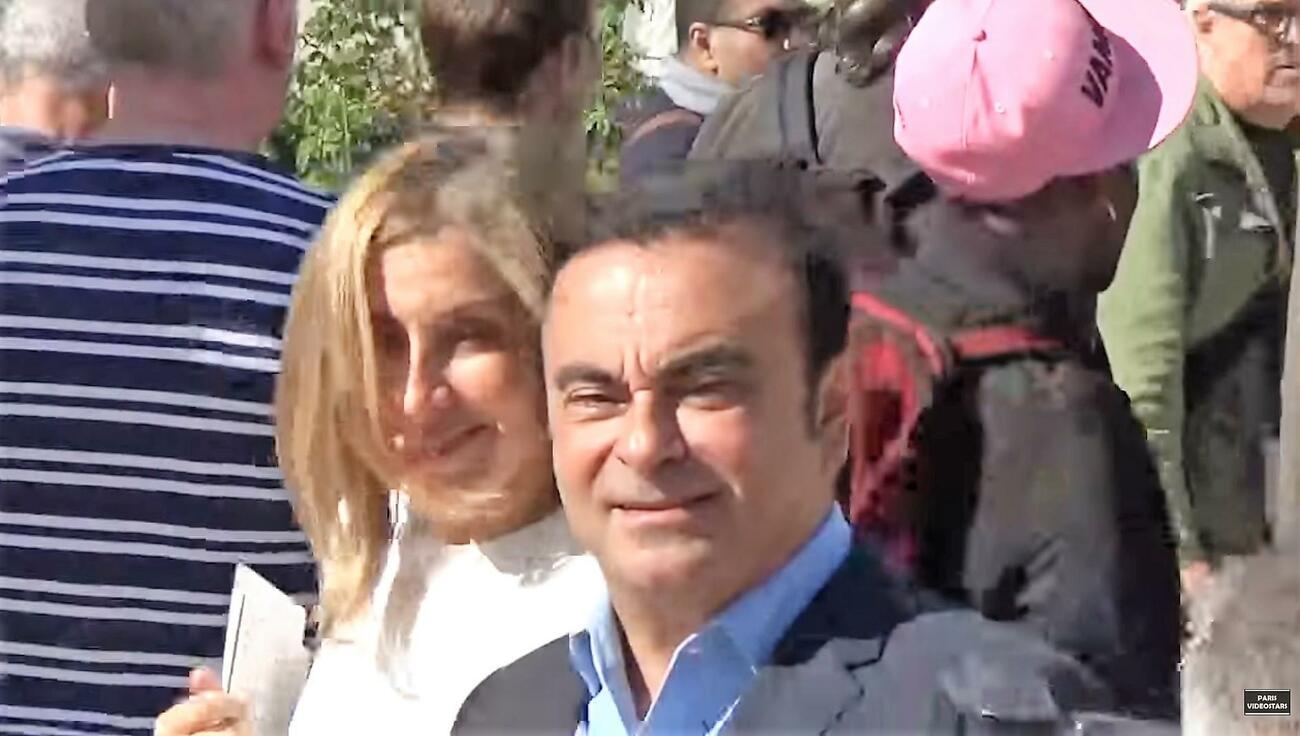 Carlos Ghosn y su mujer Carole Nahas, en París / CAPTURA DE VÍDEO DE PARIS VIDEOSTARS Carlos Ghosn y su mujer Carole Nahas, en París / CAPTURA DE VÍDEO DE PARIS VIDEOSTARS