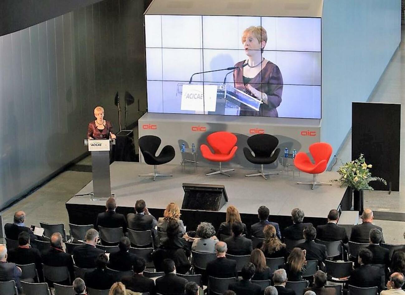 La consejera vasca Arantxa Tapia en un acto del clúster de automoción