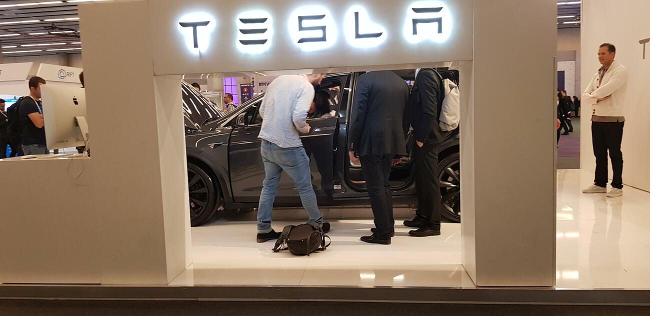Stand de Tesla en el MWC de Barcelona
