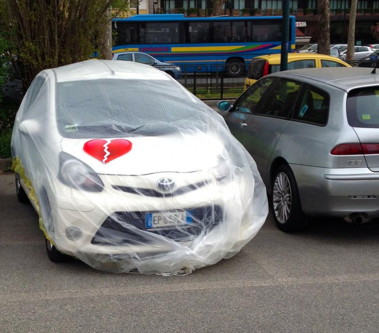 Campaña Fiat que acusa de romper el corazón a los empleados con coches de la competencia