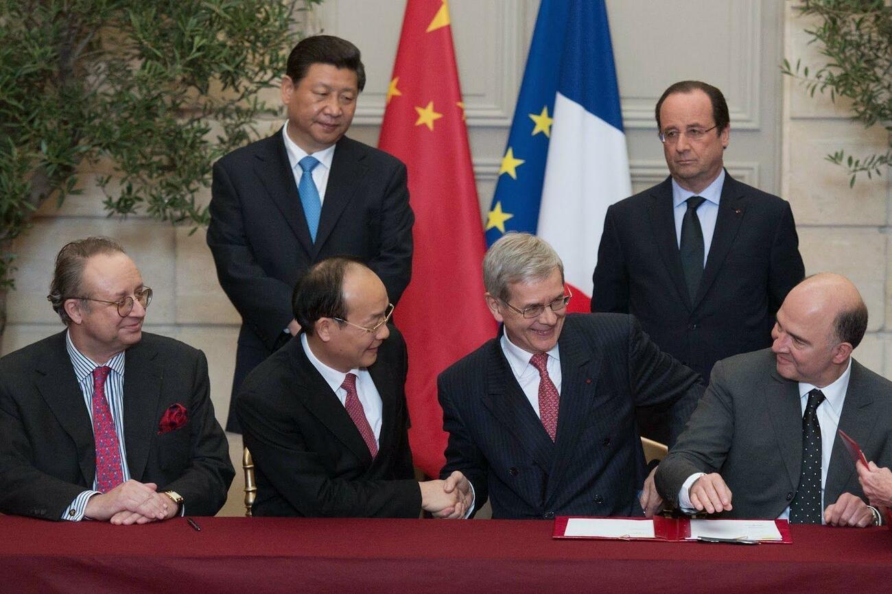 Firma del acuerdo entre PSA (ahora Stellantis) y Dongfeng en 2014 / PSA Firma del acuerdo entre PSA (ahora Stellantis) y Dongfeng en 2014 / PSA