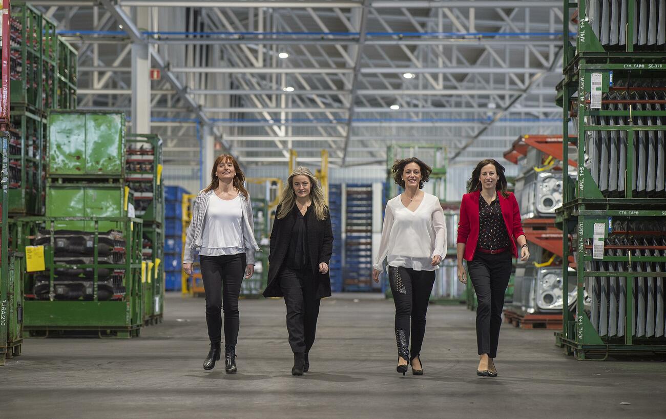 Expertas en desarrollo tecnológico de Seat recuerdan a pioneras de la automoción