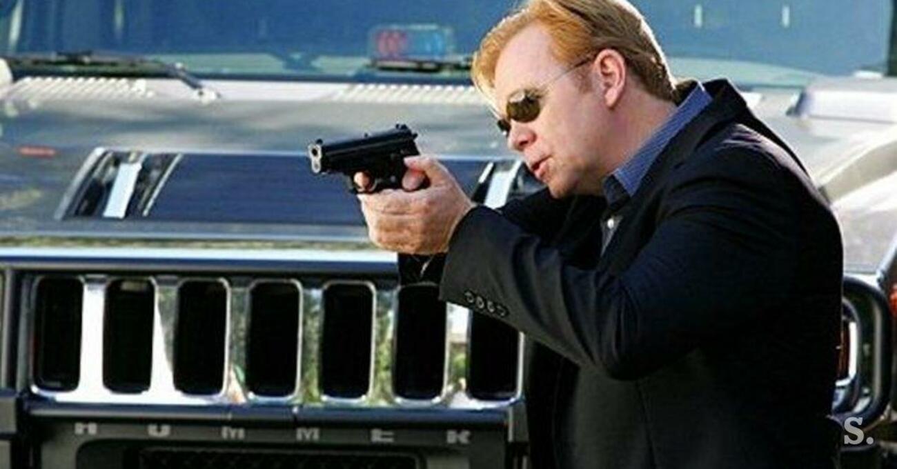 El jefe de los CSI de Miami, Horatio Caine, no se baja de su Hummer H2