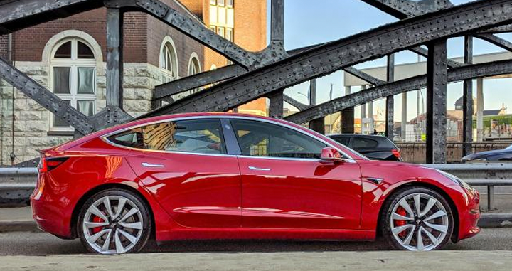 El Tesla Model 3, fotografiado en Europa / COCHE GLOBAL El Tesla Model 3, fotografiado en Europa / COCHE GLOBAL