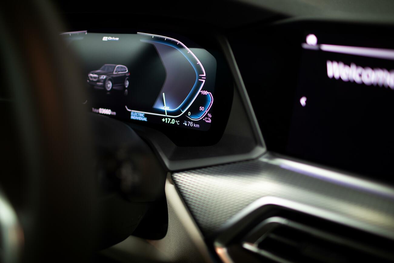 Interior del nuevo BMW X5, que tendrá un espejo retrovisor de Ficosa para pagar peajes Interior del nuevo BMW X5, que tendrá un espejo retrovisor de Ficosa para pagar peajes