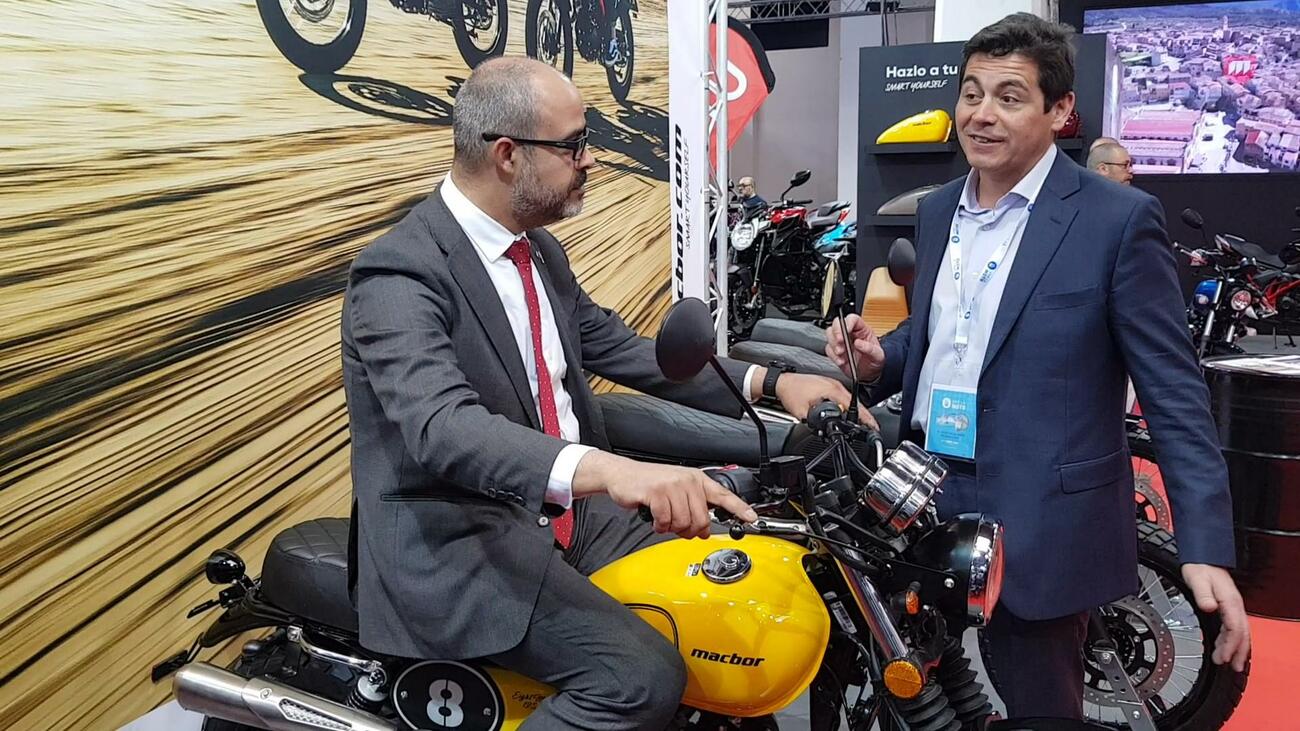 Miquel Buch, 'conseller' de Interior, en la inauguración de Vive la Moto Barcelona Miquel Buch, 'conseller' de Interior, en la inauguración de Vive la Moto Barcelona