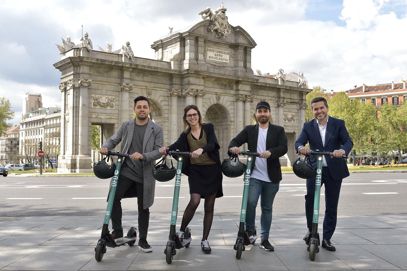 Los responsables de UFO y Seat presentan el 'kicksharing' de patinetes en Madrid