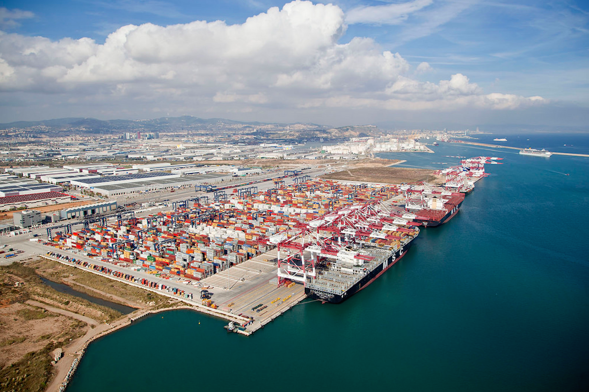 Imagen del puerto de Barcelona en la zona de carga y descarga / PORT DE BARCELONA Imagen del puerto de Barcelona en la zona de carga y descarga / PORT DE BARCELONA