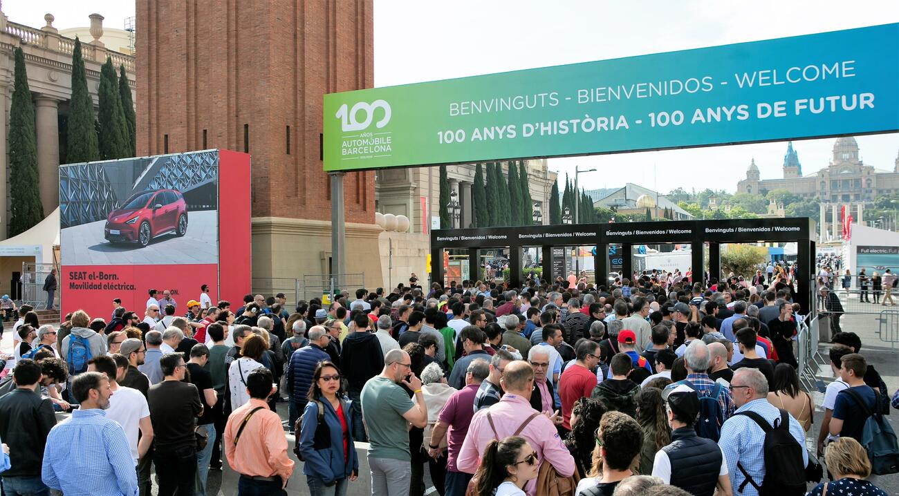 Visitantes en Automobile Barcelona