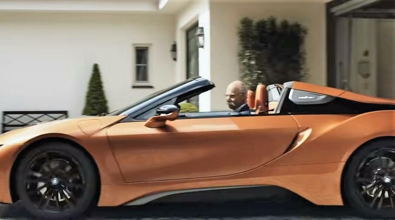 Vídeo de BMW sobre el expresidente de Mercedes