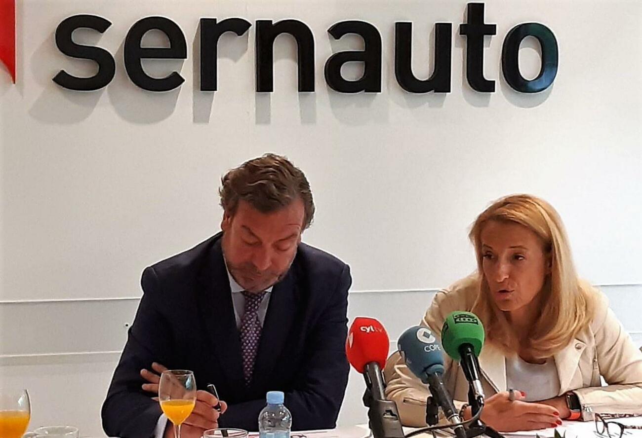 Rueda de prensa de Sernauto con Helena Antolín y José Portilla