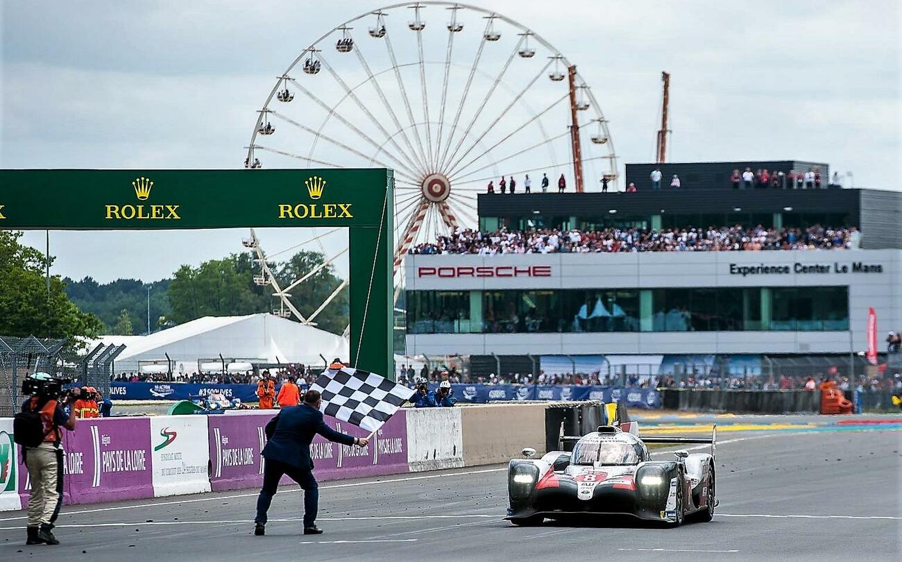 Victoria del coche de Toyota de Fernando Alonso en Le Mans / ACO