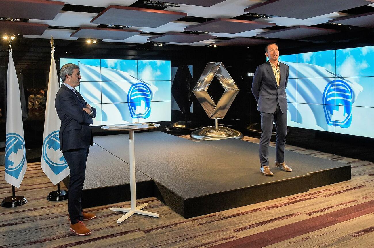 Presentación de la campaña de la bandera Feliziudad de coches eléctricos de Renault