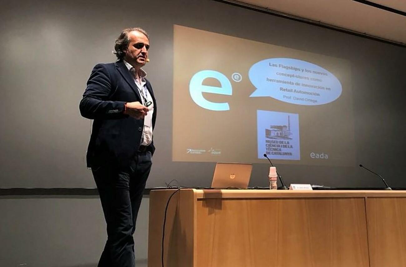 David Ortega, profesor de EADA y columnista de Coche Global, durante una conferencia David Ortega, profesor de EADA y columnista de Coche Global, durante una conferencia