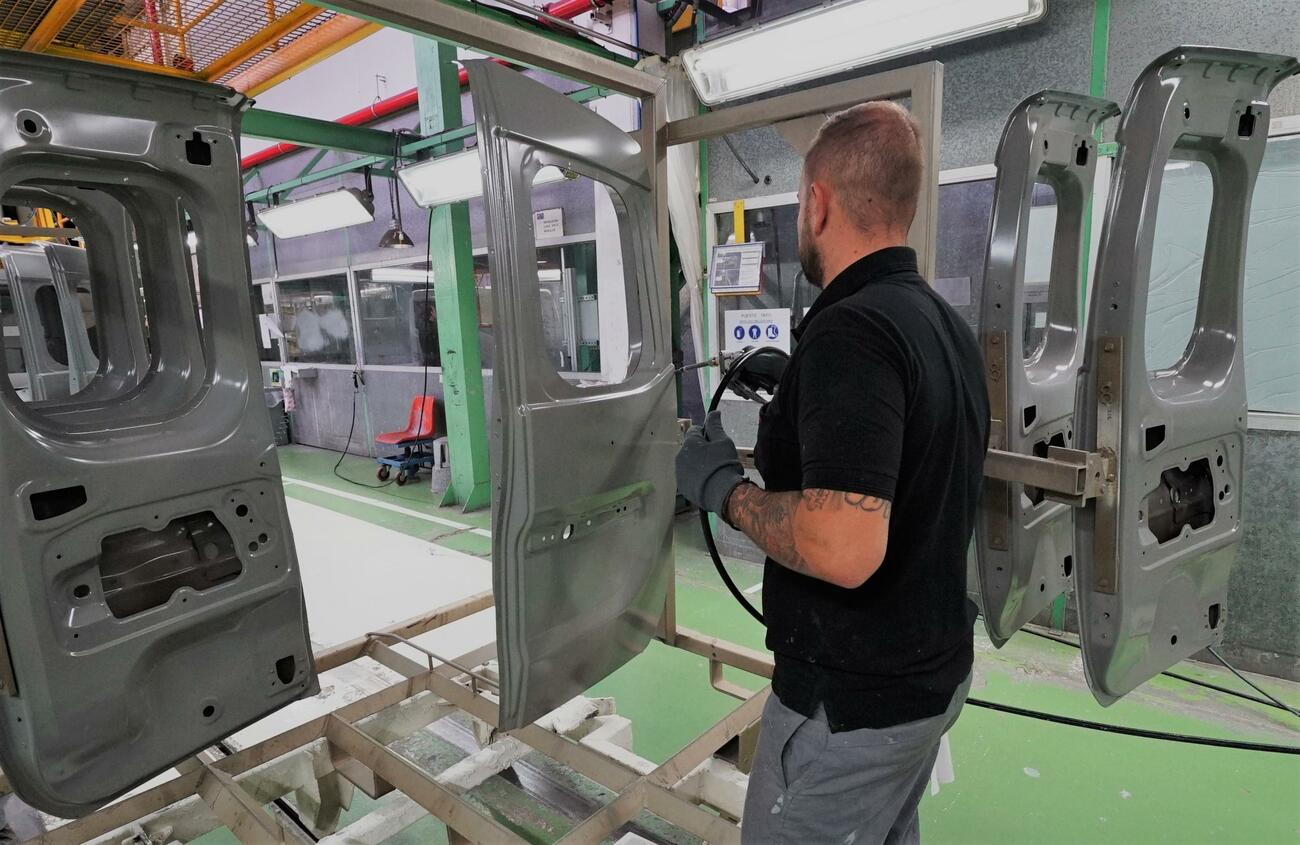 Nueva actividad de sellado de puertas en Nissan Ávila Nueva actividad de sellado de puertas en Nissan Ávila
