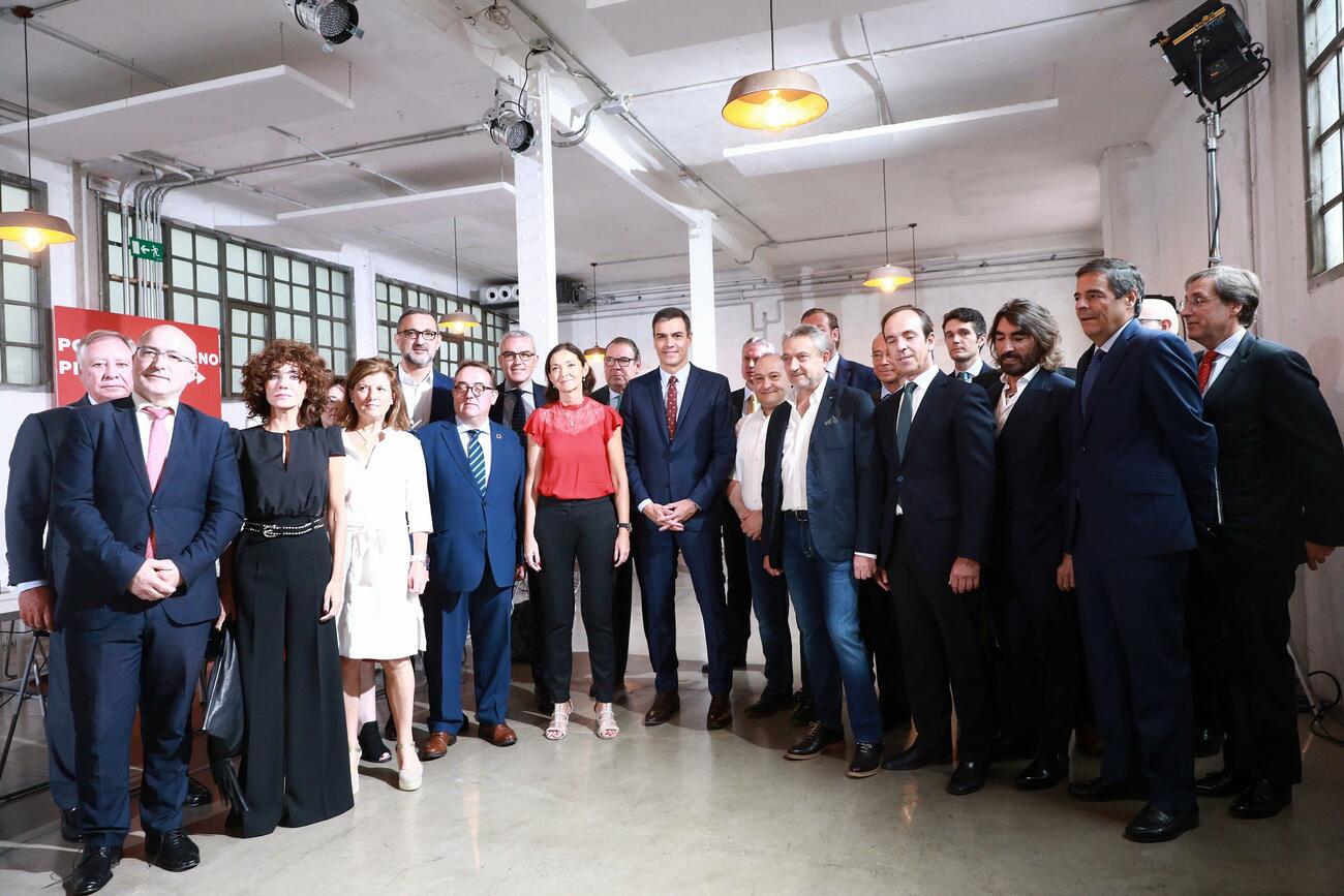 Reunión de Pedro Sánchez con representantes de industria, comercio y turismo / PSOE