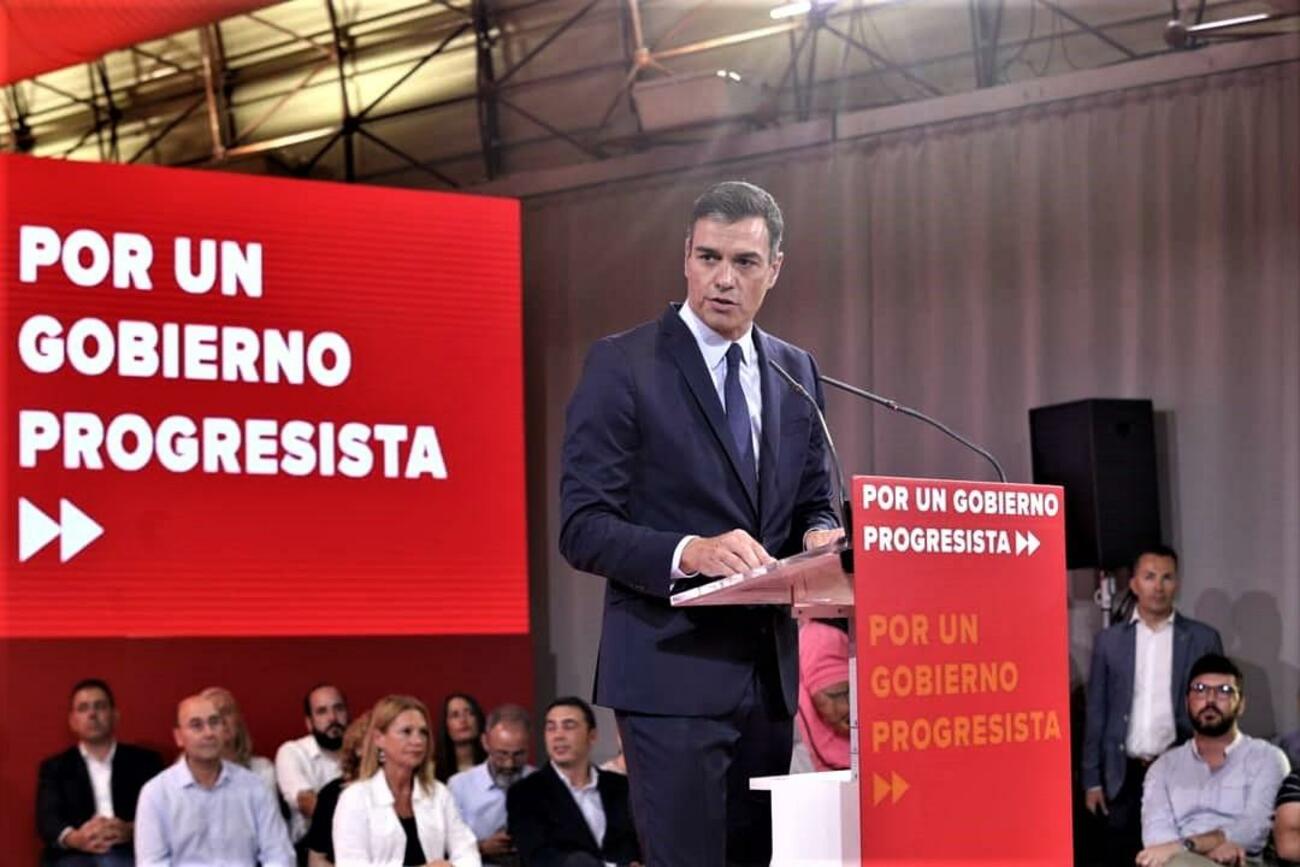 Pedro Sánchez presenta las medidas para su investidura Pedro Sánchez presenta las medidas para su investidura