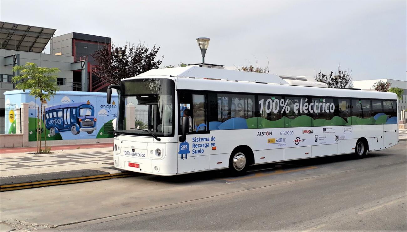 Bus con sistema de carga a través del suelo en Málaga
